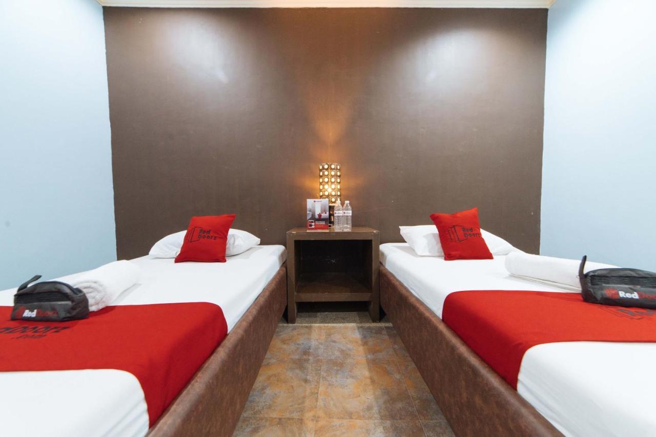 Reddoorz @ N Roldan Street Hotel Kalibo Luaran gambar